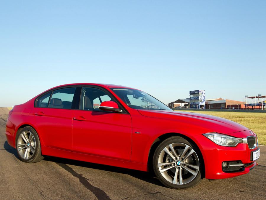  BMW 320d Sedan Sport Line 2012 года  (ZA) (фото 2 из 15)